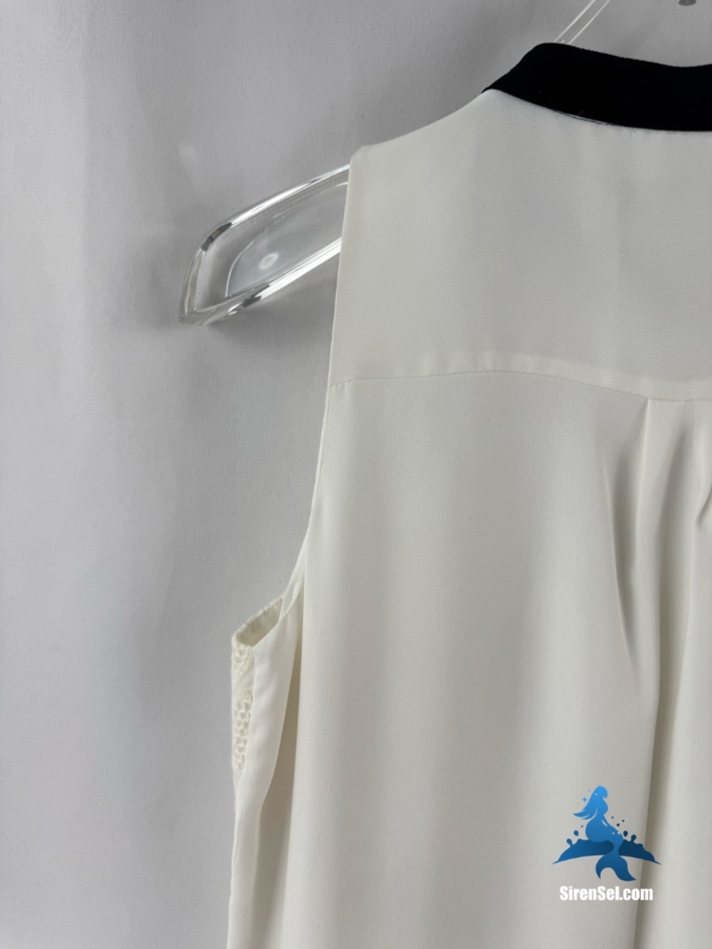 1313 LOFT Sleeveless Lace Panel Blouse – SP – Black White (Ivory) - Picture 10 of 16